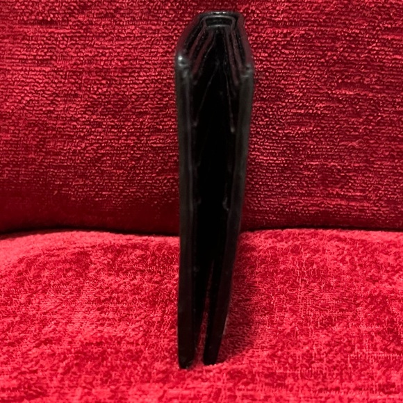 GUCCI AUTHENTIC UNISEX LEATHER BIFOLD WITH DECORATIVE STRIPE. EUC. - Picture 8 of 8